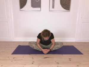 Yogaøvelse mod stive hofter 2
